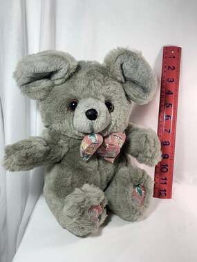 Commonwealth Mouse Plush 1981 vintage